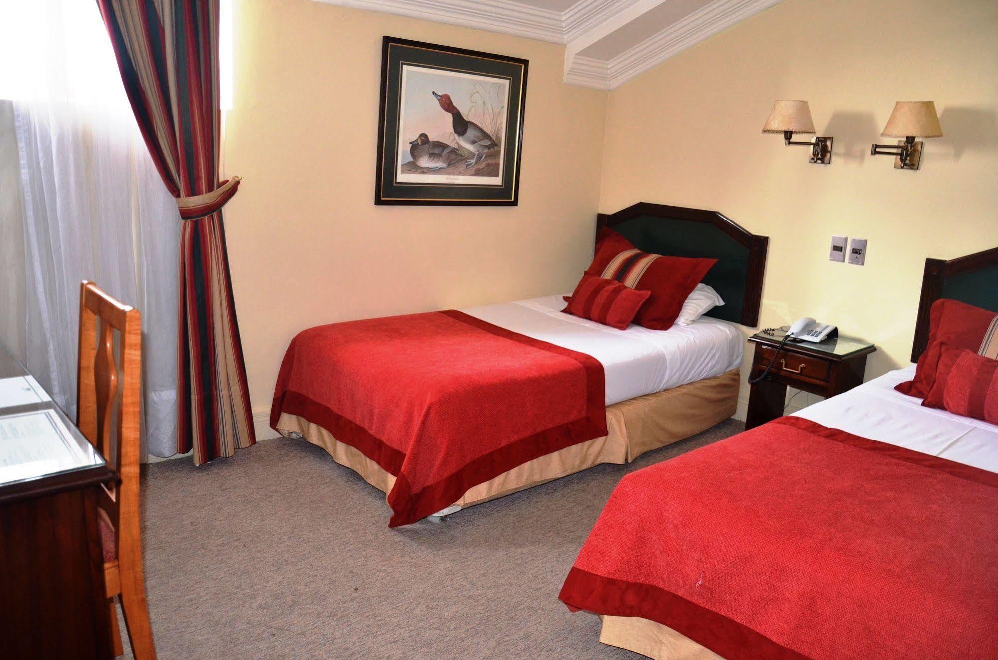 Hotel Jose Nogueira Пунта Аренас Екстериор снимка